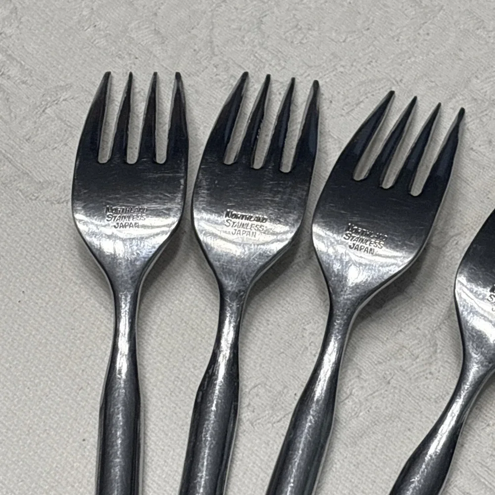 7 Oneida Napa Valley Northland Japan Wood Handle Mid Century Salad Forks 6 5/8